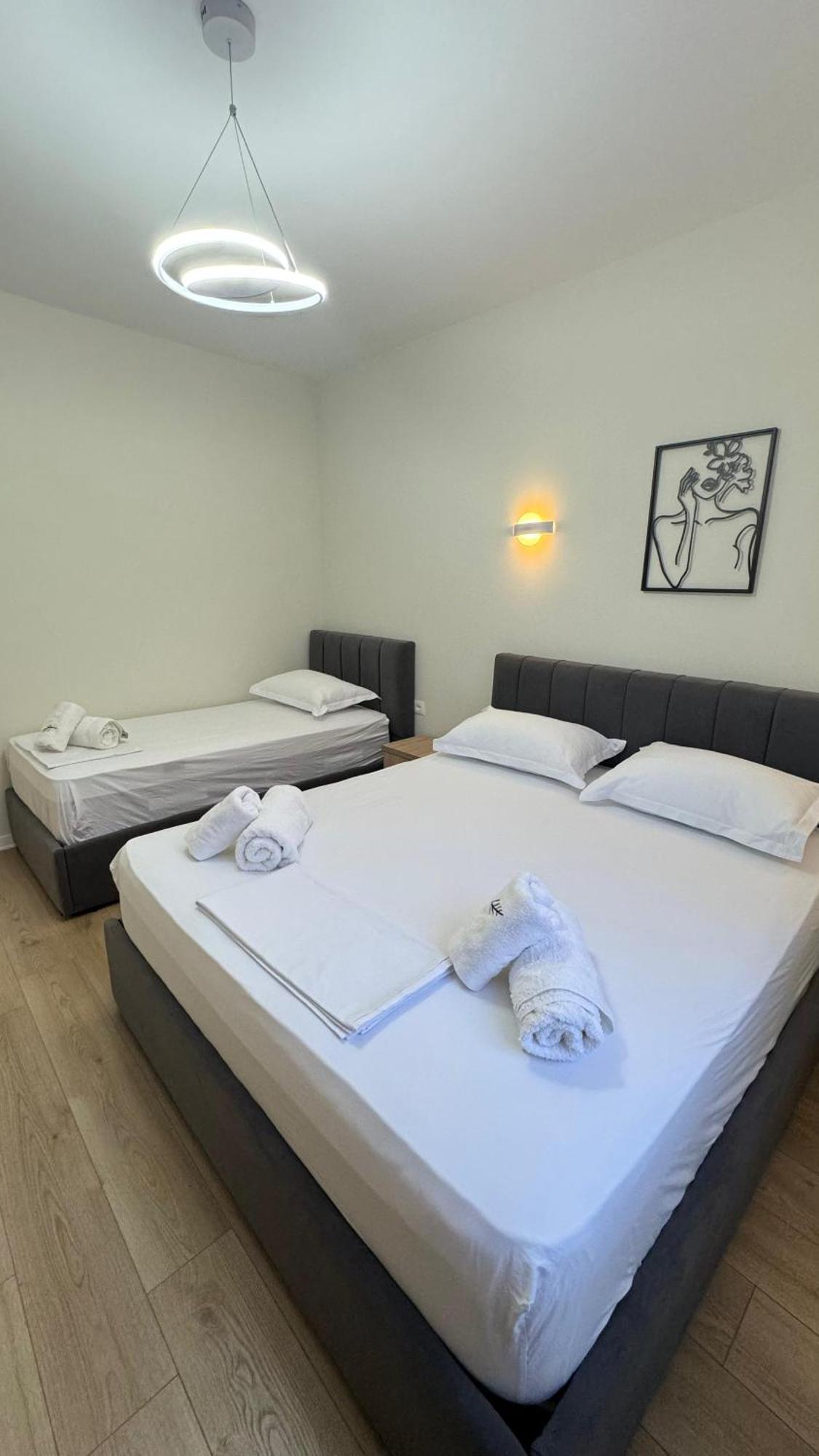 Charming Comfort Apartment Tirana Exterior photo