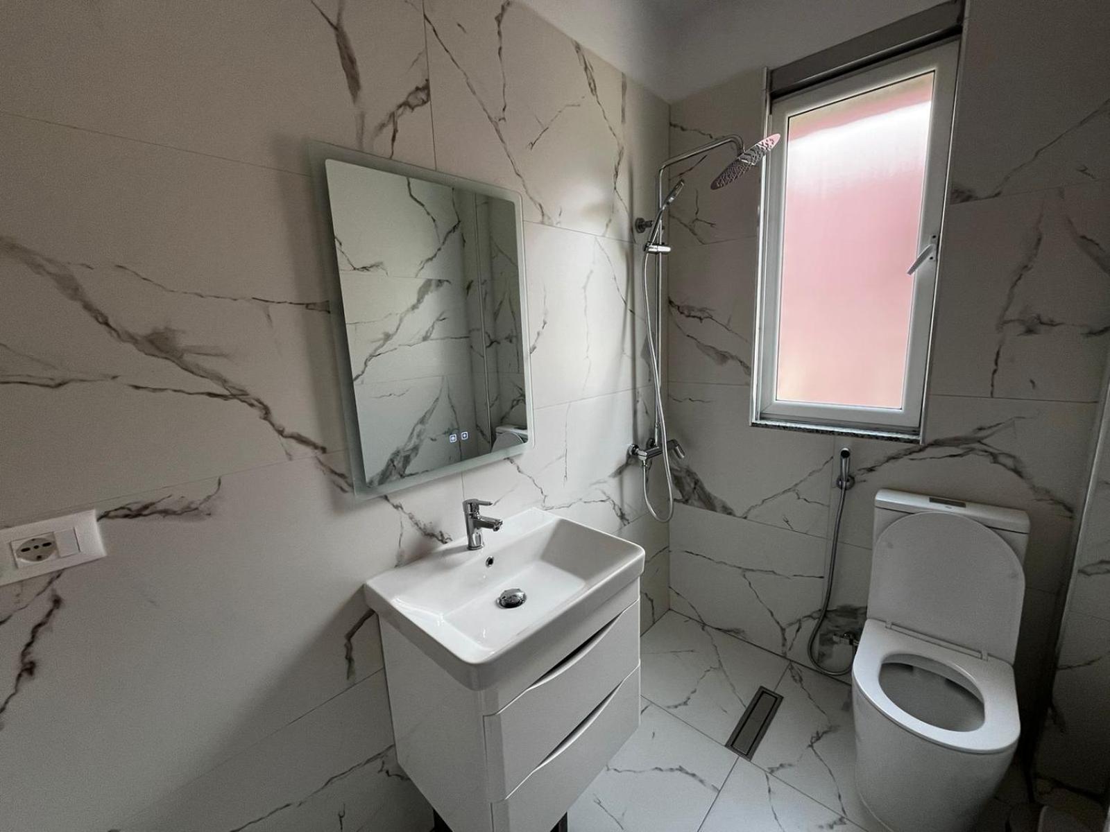 Charming Comfort Apartment Tirana Exterior photo